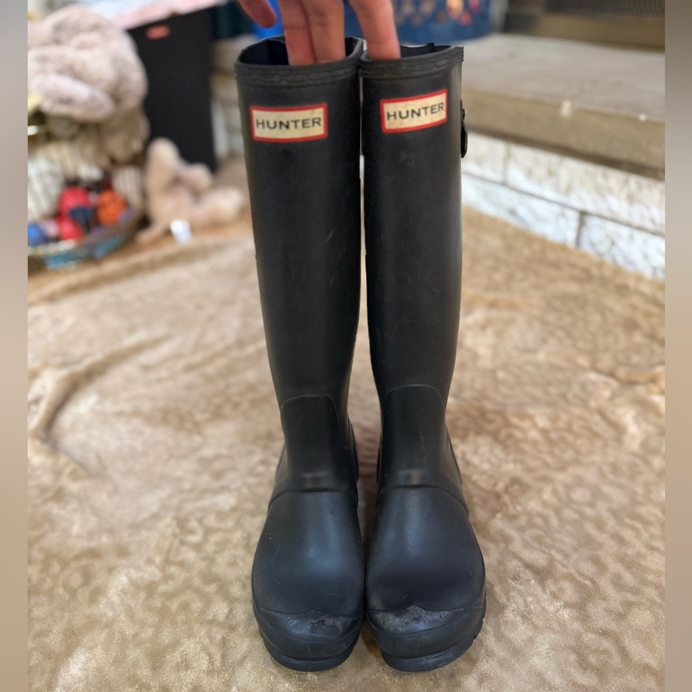 Women’s Hunter Black Rain Boots - Size 7